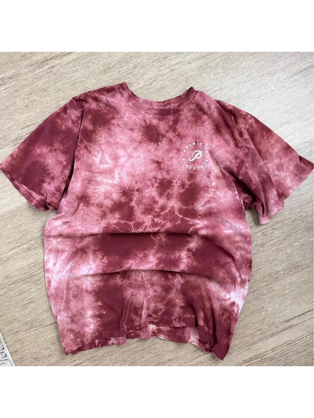 Men’s Large Primitive burgundy tie-dye Tee